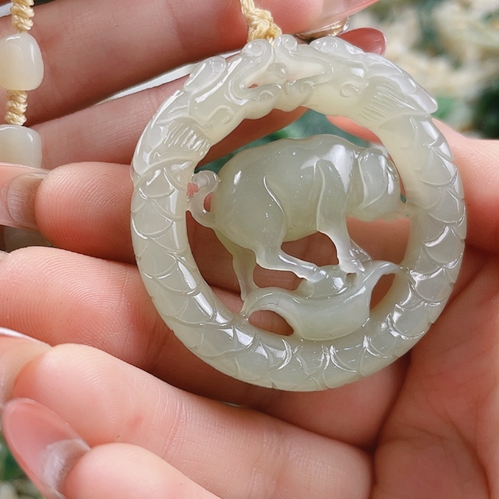 未镶嵌和田玉挂件