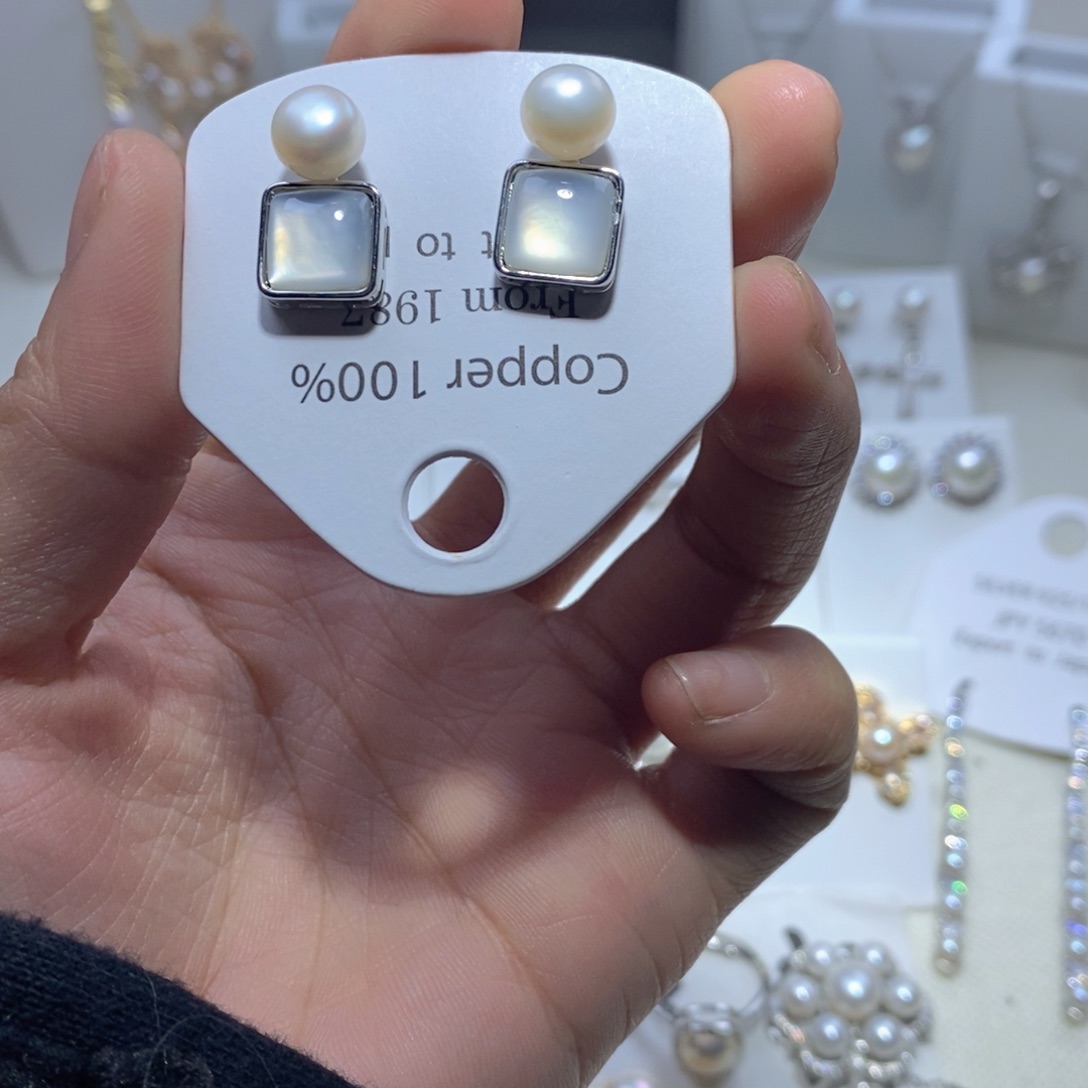 淡水珍珠耳饰未镶嵌