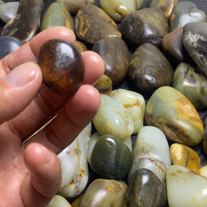 爱***财未镶嵌和田玉（糖玉）珠宝奇石