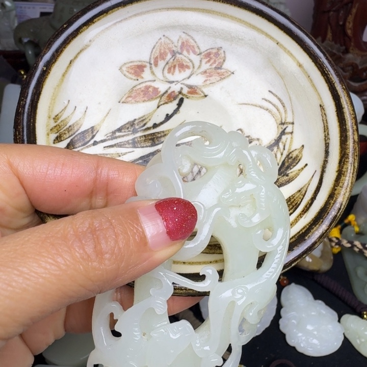 港***湾瓷片新号开播挂件一个