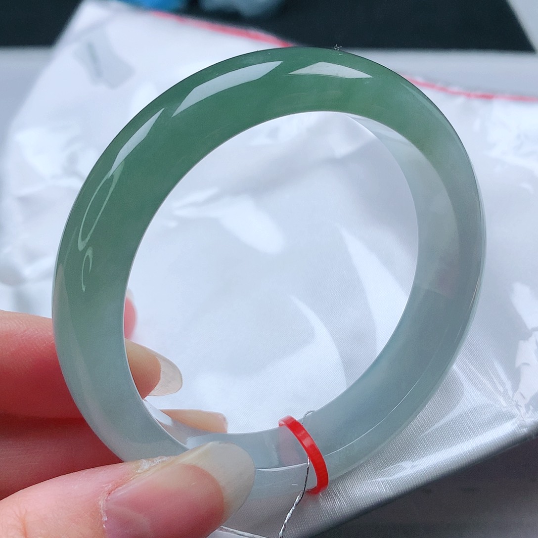 翡翠手镯未镶嵌54+圈