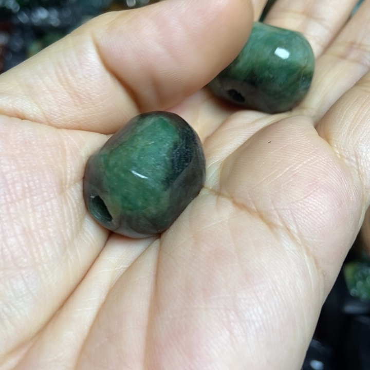 翡翠散珠卡18+三通一个的价格