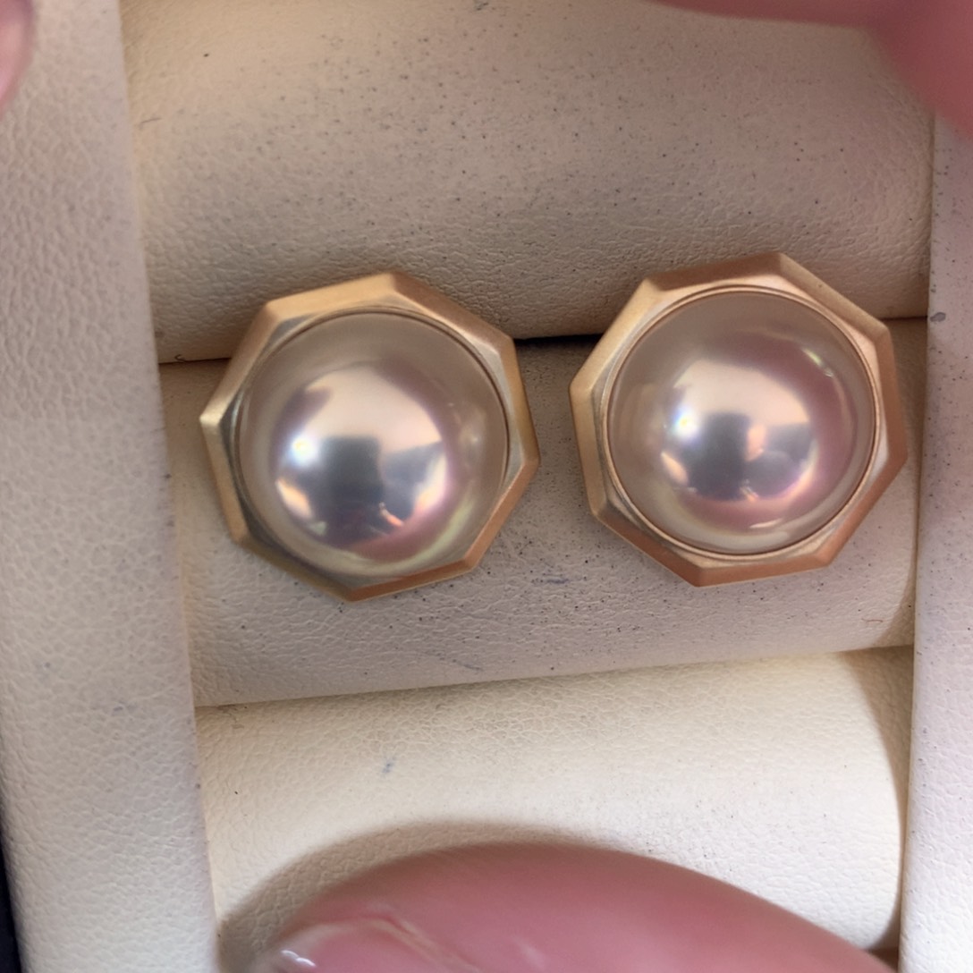 拼合珍珠（马贝珠）耳饰18K金镶嵌