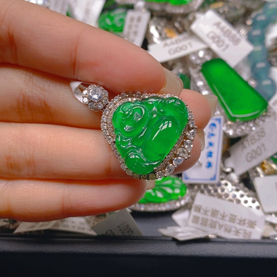 翡翠颈饰银S925镶嵌88888888