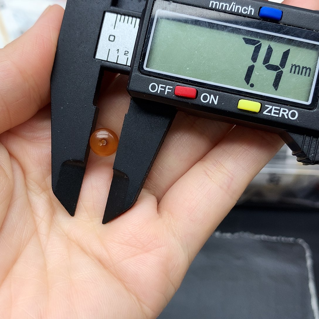 琥珀颈饰未镶嵌珠子