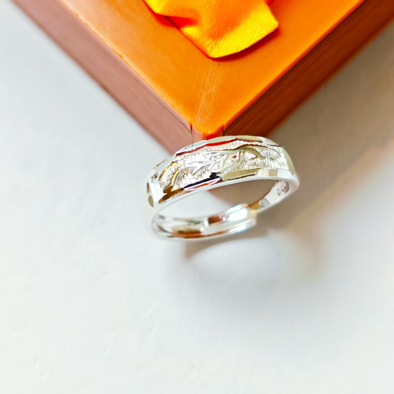 t263通体里外一致纯箔臻奢品时尚戒指多样性发其一