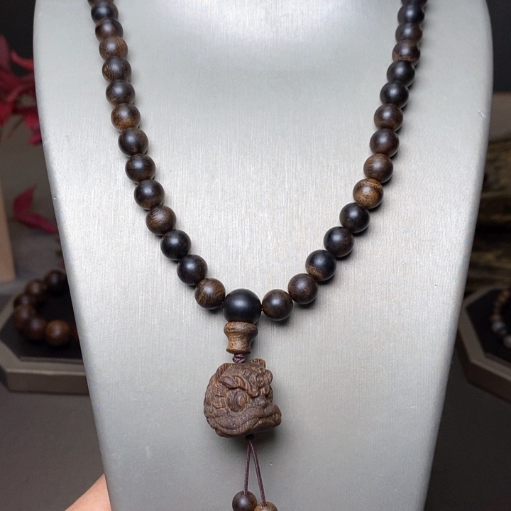 沉香手串越南芽庄瘤疤紫棋楠0.8✖️108➕醒狮沉香木雕