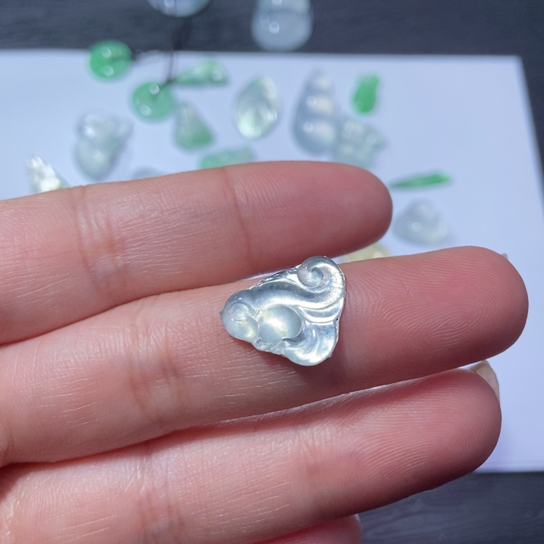 @***塔翡翠未镶嵌颈饰天然翡翠