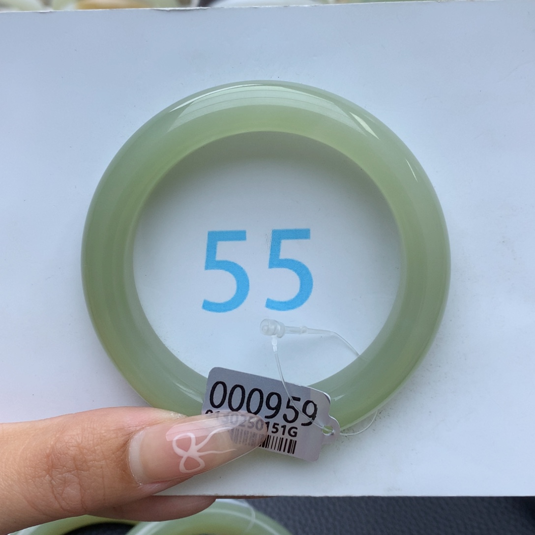 和田玉手镯未镶嵌欣**旦