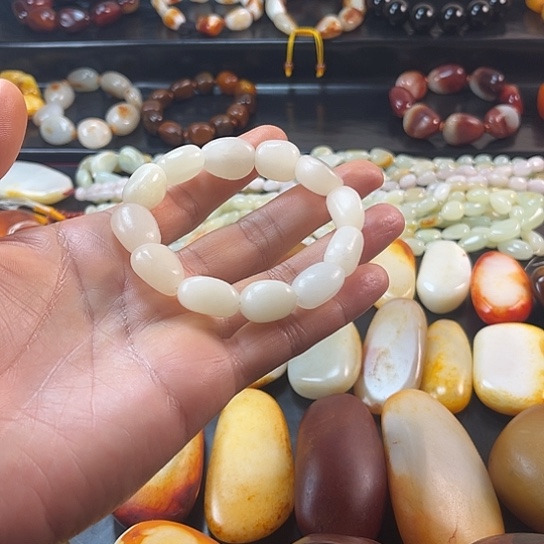 *****和田玉未镶嵌挂件