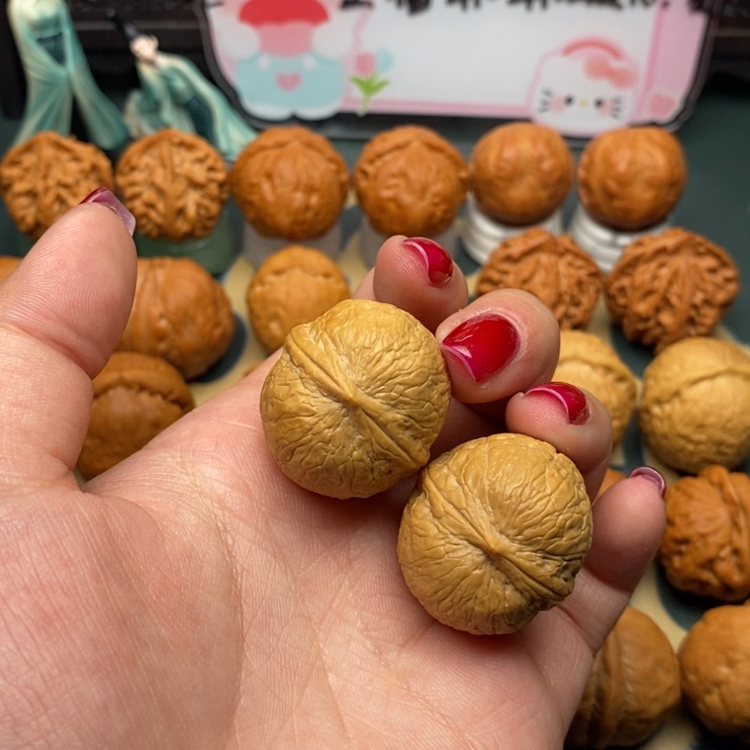 文玩核桃把件蛇皮球
