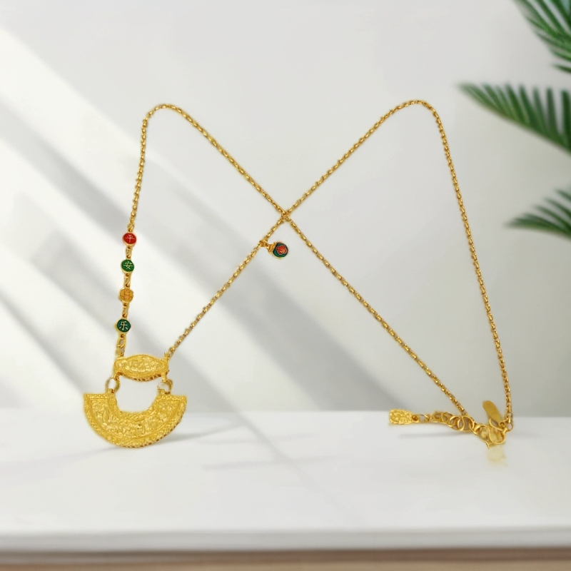 足金999 经典复古百搭錾刻锁包套链，佩戴它，守护您的财运和幸福！