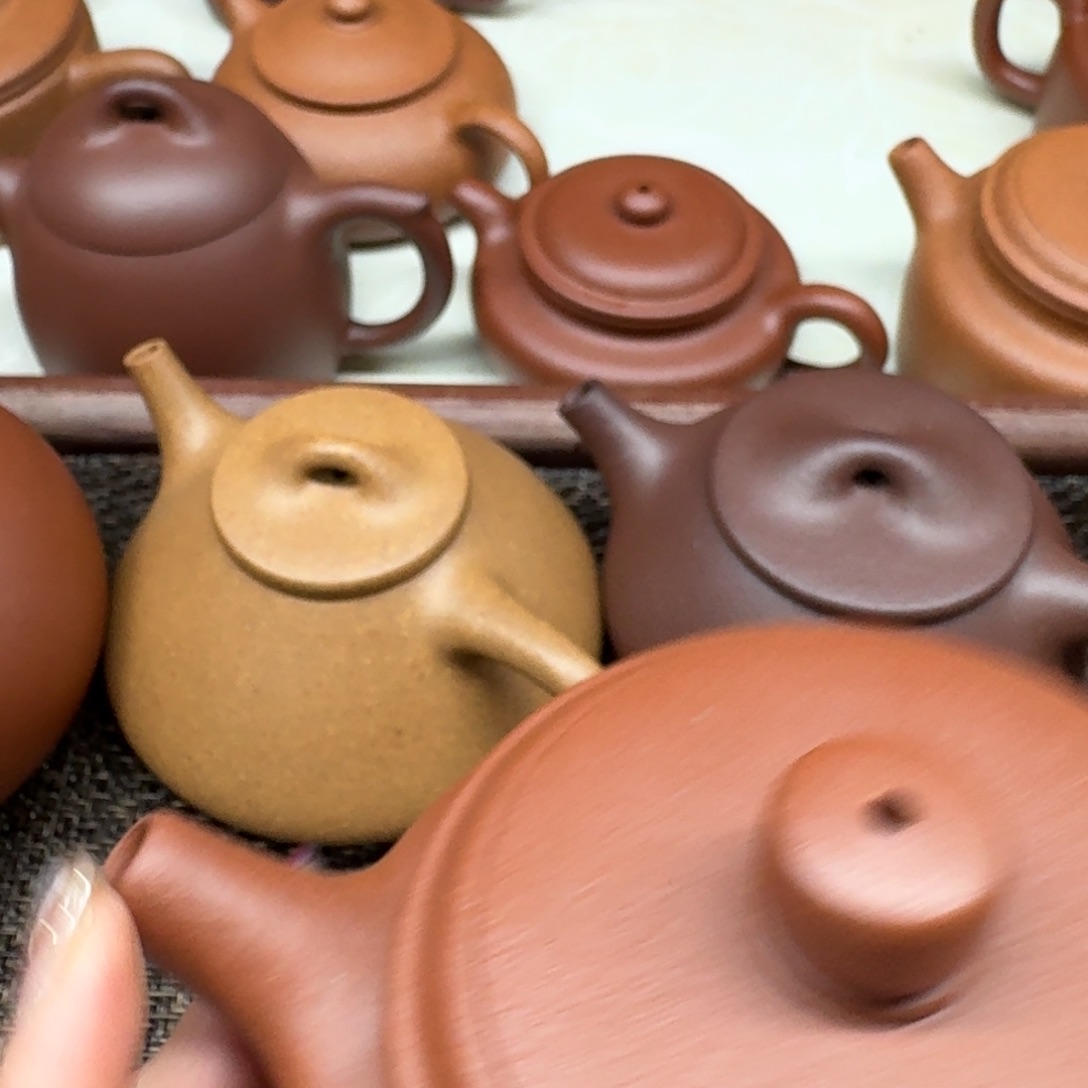 紫砂茶壶兴**饰微瑕，徳中，360CC