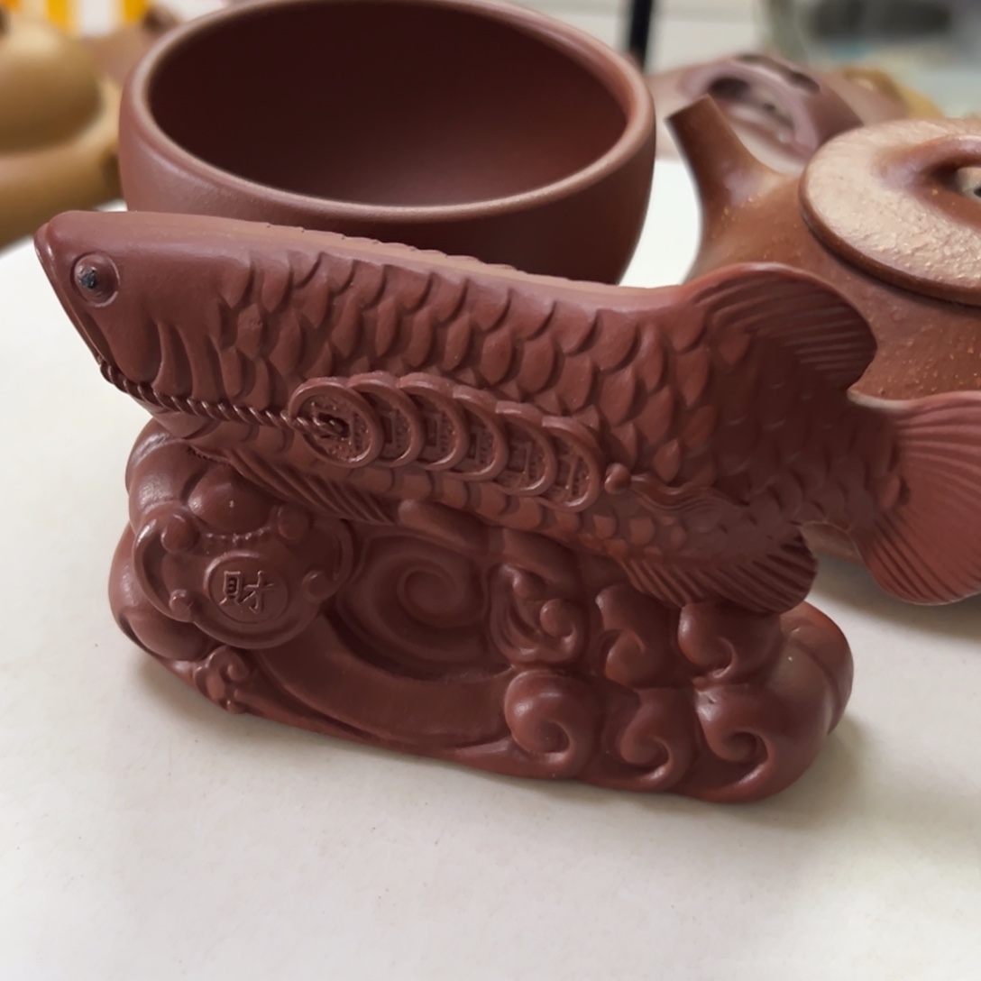 紫砂茶壶紫砂茶宠金龙鱼