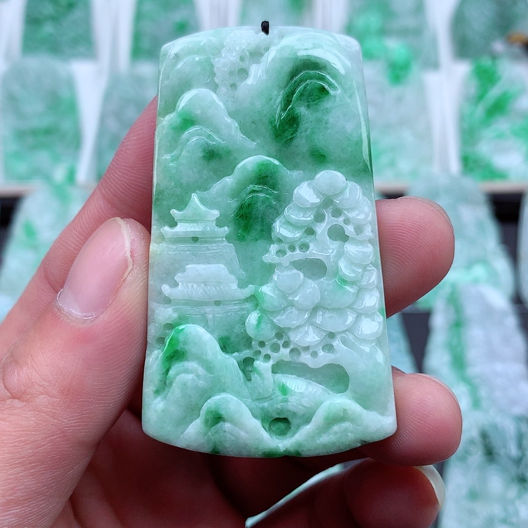 翡翠颈饰未镶嵌翡翠吊坠