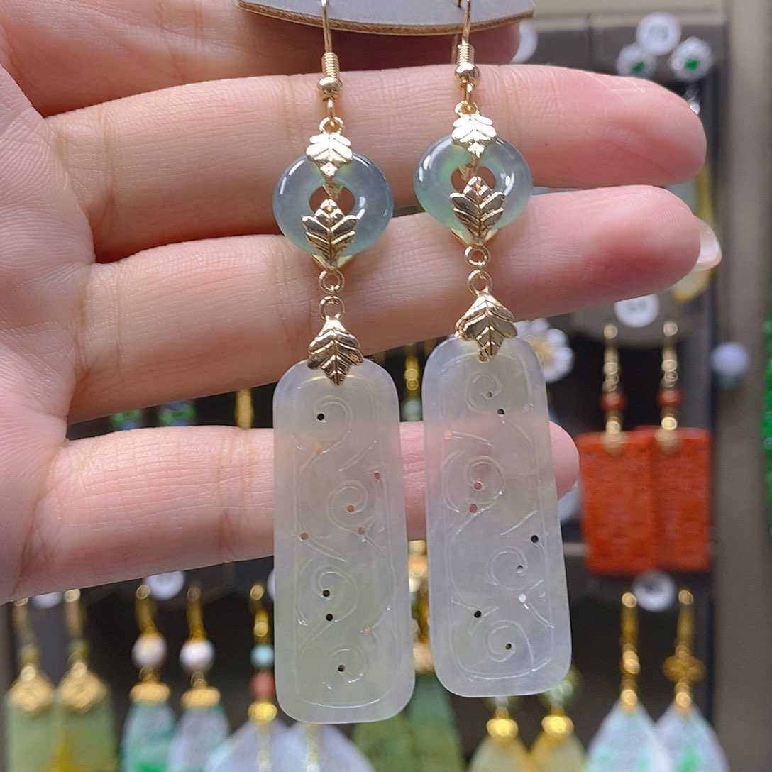 未镶嵌翡翠耳饰翡翠