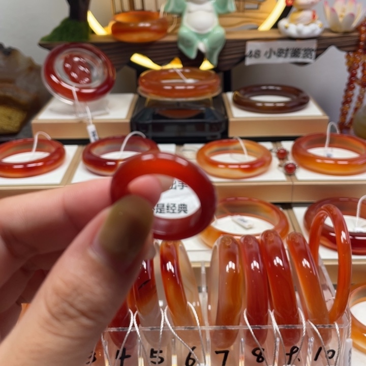 玛瑙/玉髓手镯未镶嵌