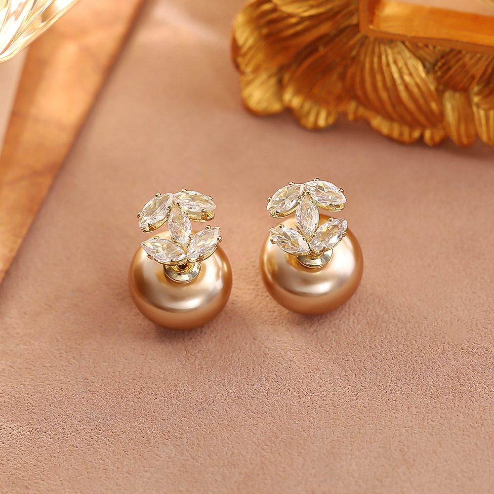 铜合金锆石耳饰 睡觉免摘耳钉法式时尚小香风双C锆石珠珠耳钉