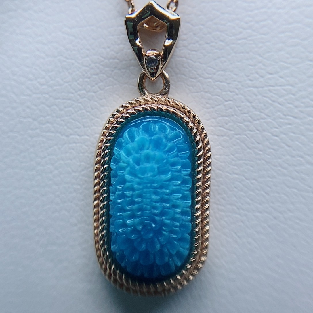 绿松石吊坠未镶嵌