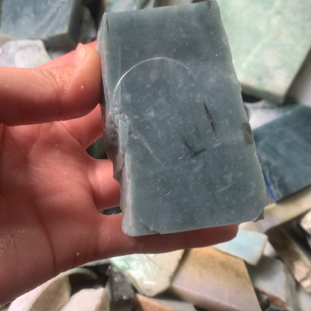 翡翠颈饰未镶嵌缅甸翡翠