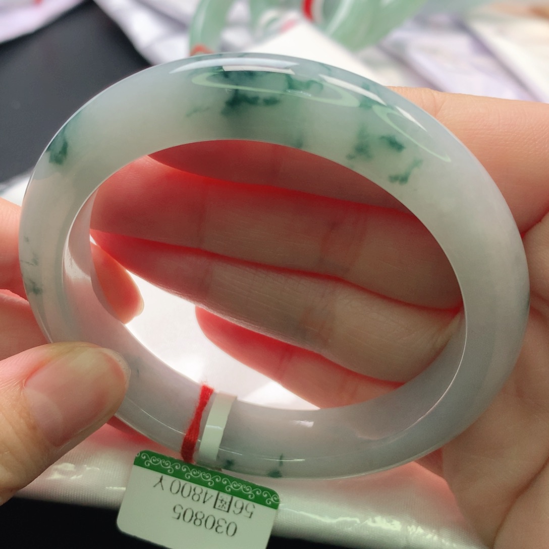 翡翠未镶嵌手镯5657圈