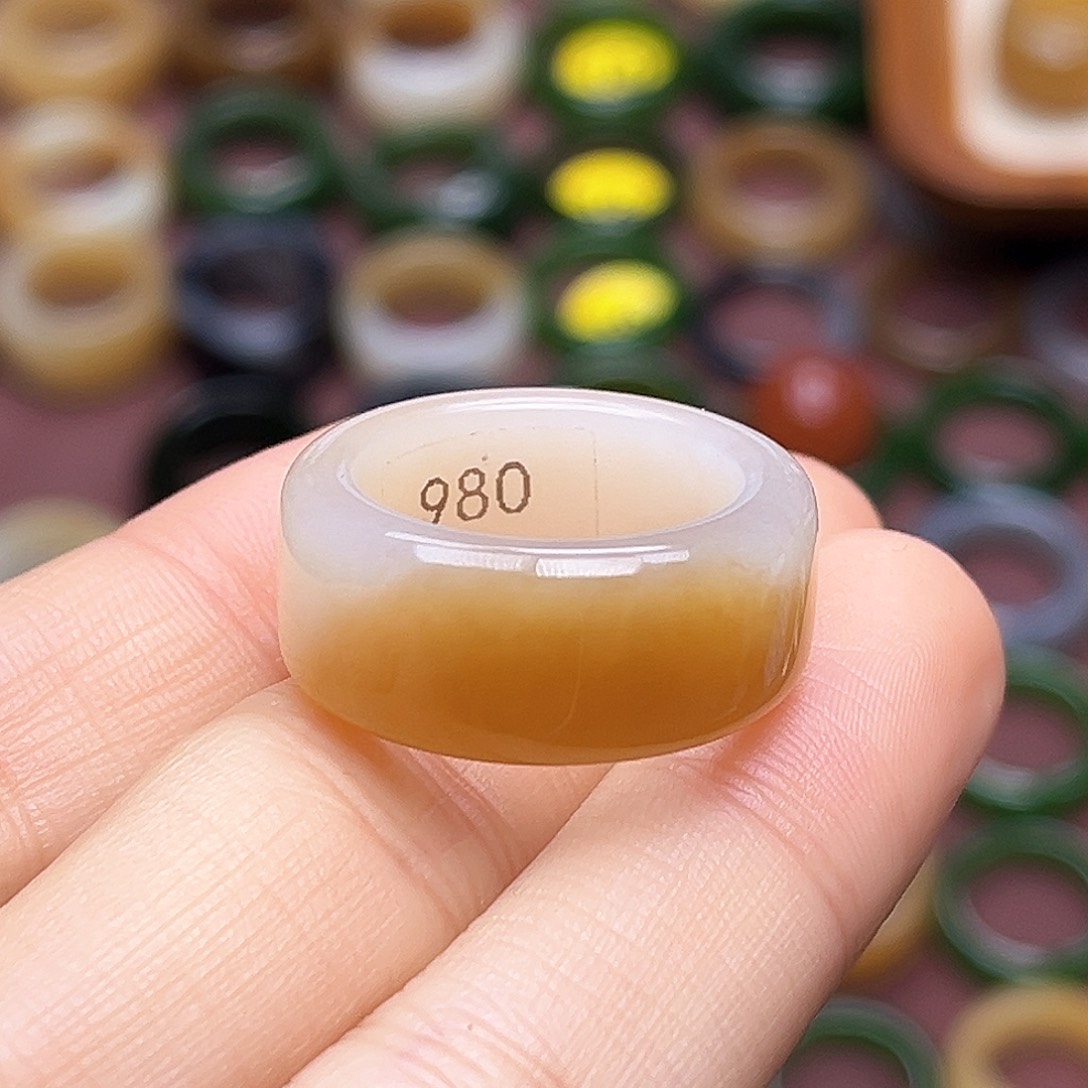 和田玉未镶嵌戒指18.0金山