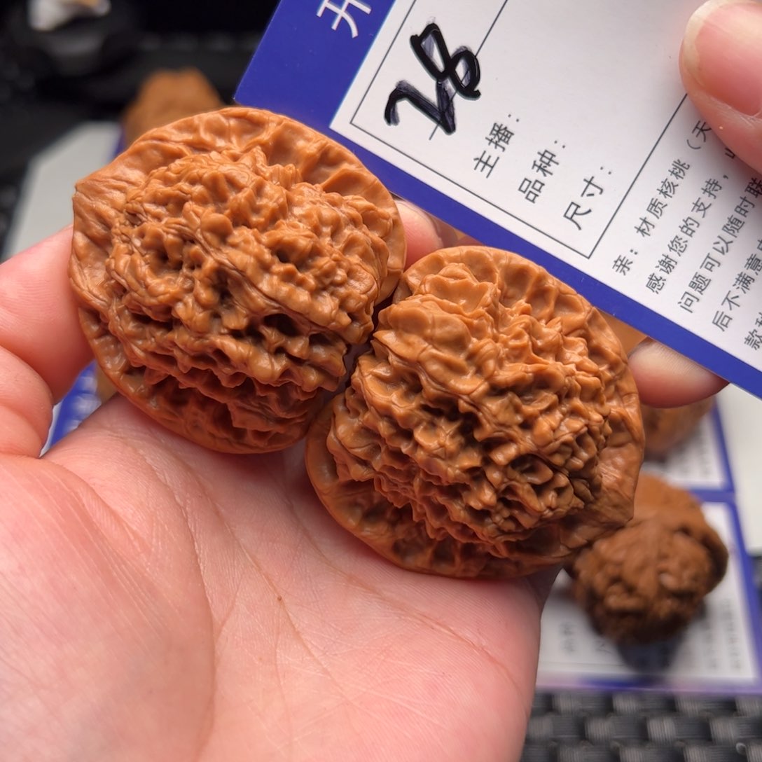 文玩核桃把件28号官帽47