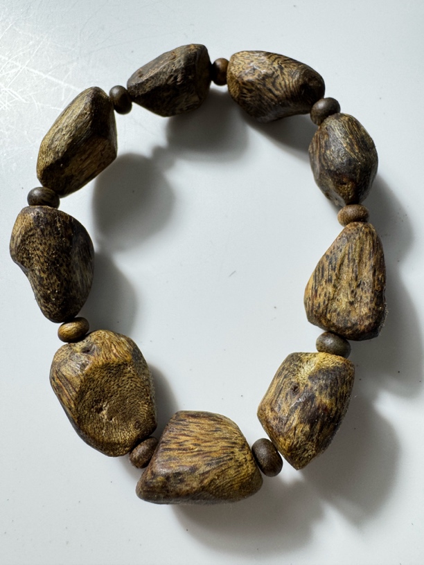 九九沉级奇楠沉香树钉油随形手串多样性发一