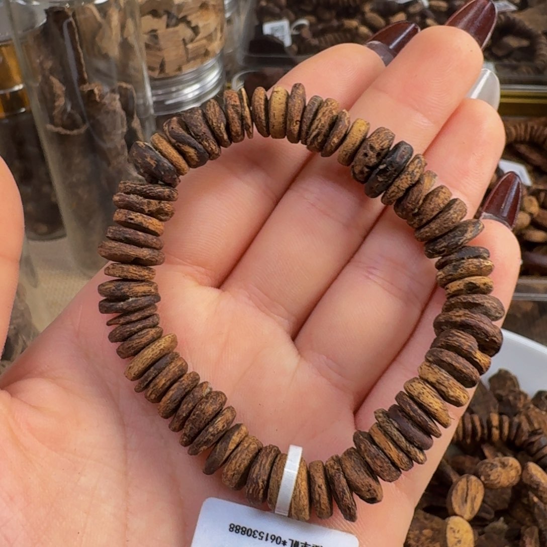 沉香吊坠越南惠安单圈5克