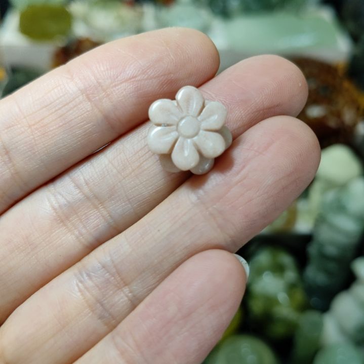 岫玉未镶嵌挂坠款式