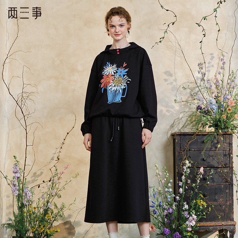 【黄蓉专属】两三事春瓶花事 休闲花卉印花撞色纽扣套头S25CW230