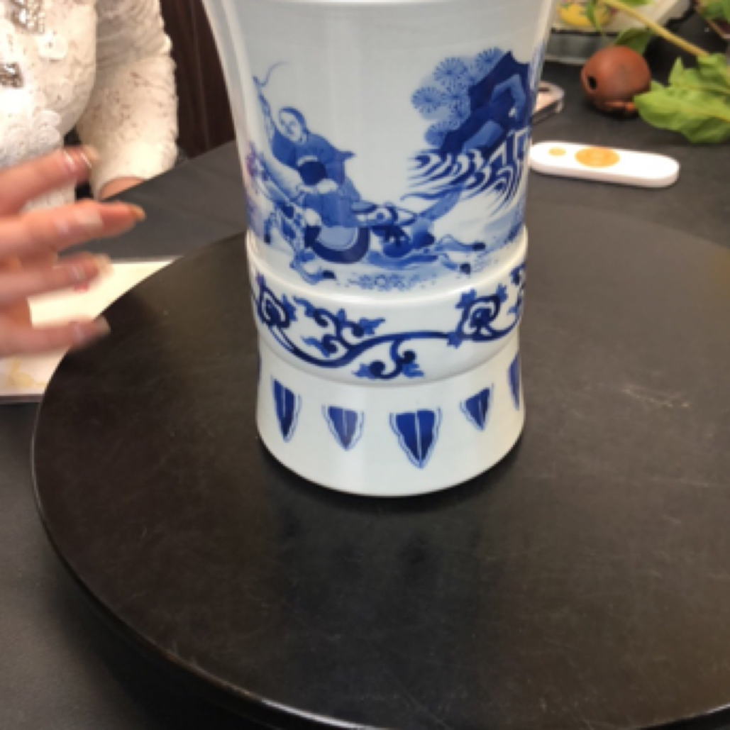 明崇祯青花人物纹笔筒   