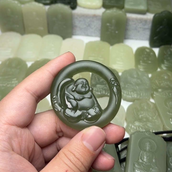 和田玉未镶嵌颈饰@**凉