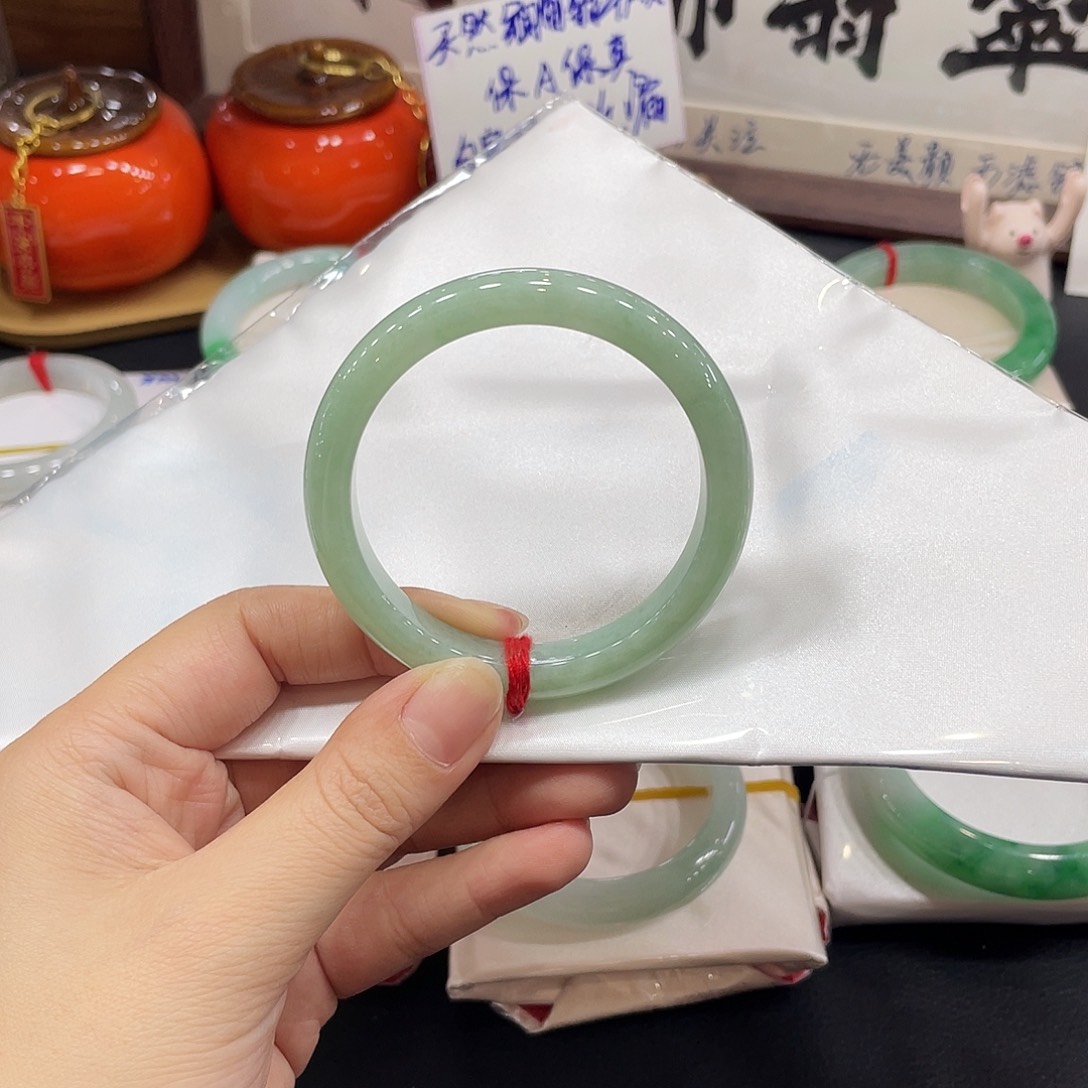 翡翠未镶嵌手镯天然缅甸A货翡翠手镯2