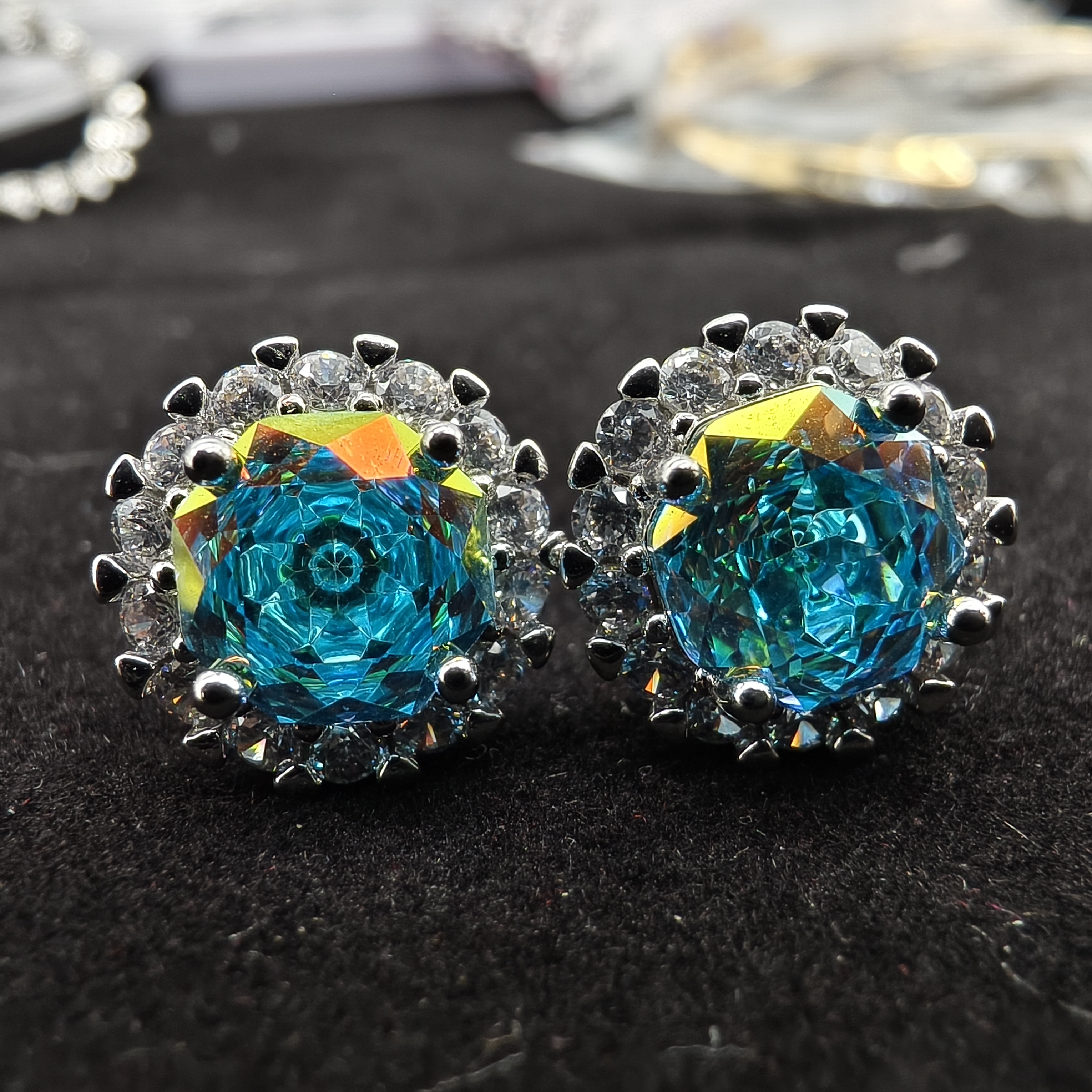 收藏级蓝色花朵耳钉169