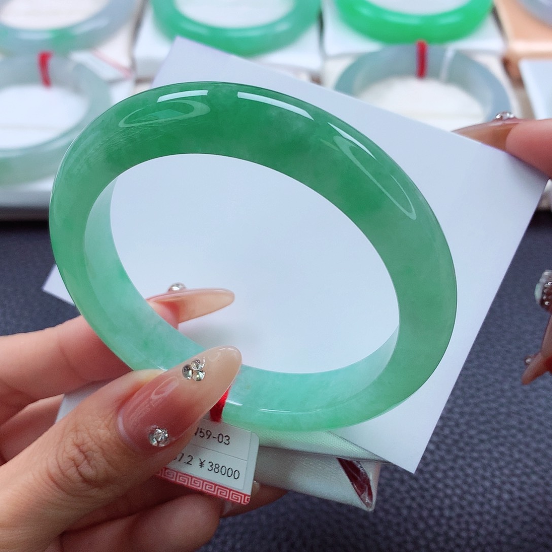 翡翠手镯未镶嵌56.57.58冰绿 半山水辣绿 完美捡漏