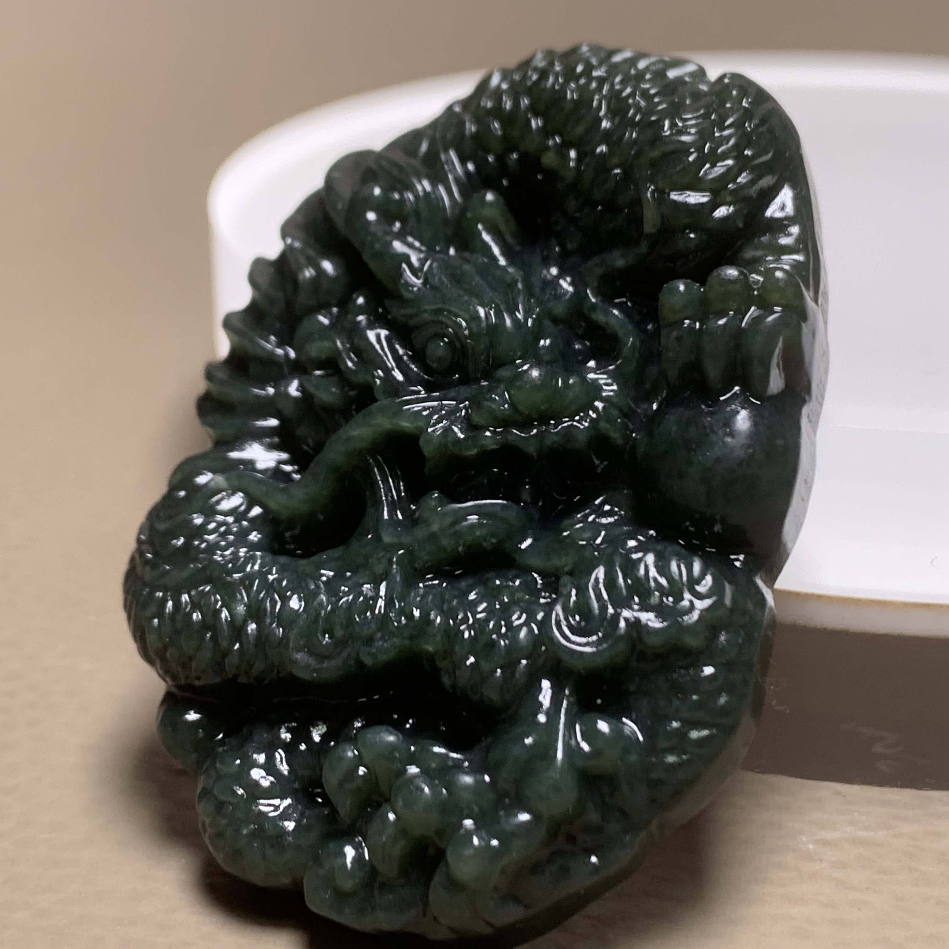 F864珠宝玉石精选和田玉吊坠