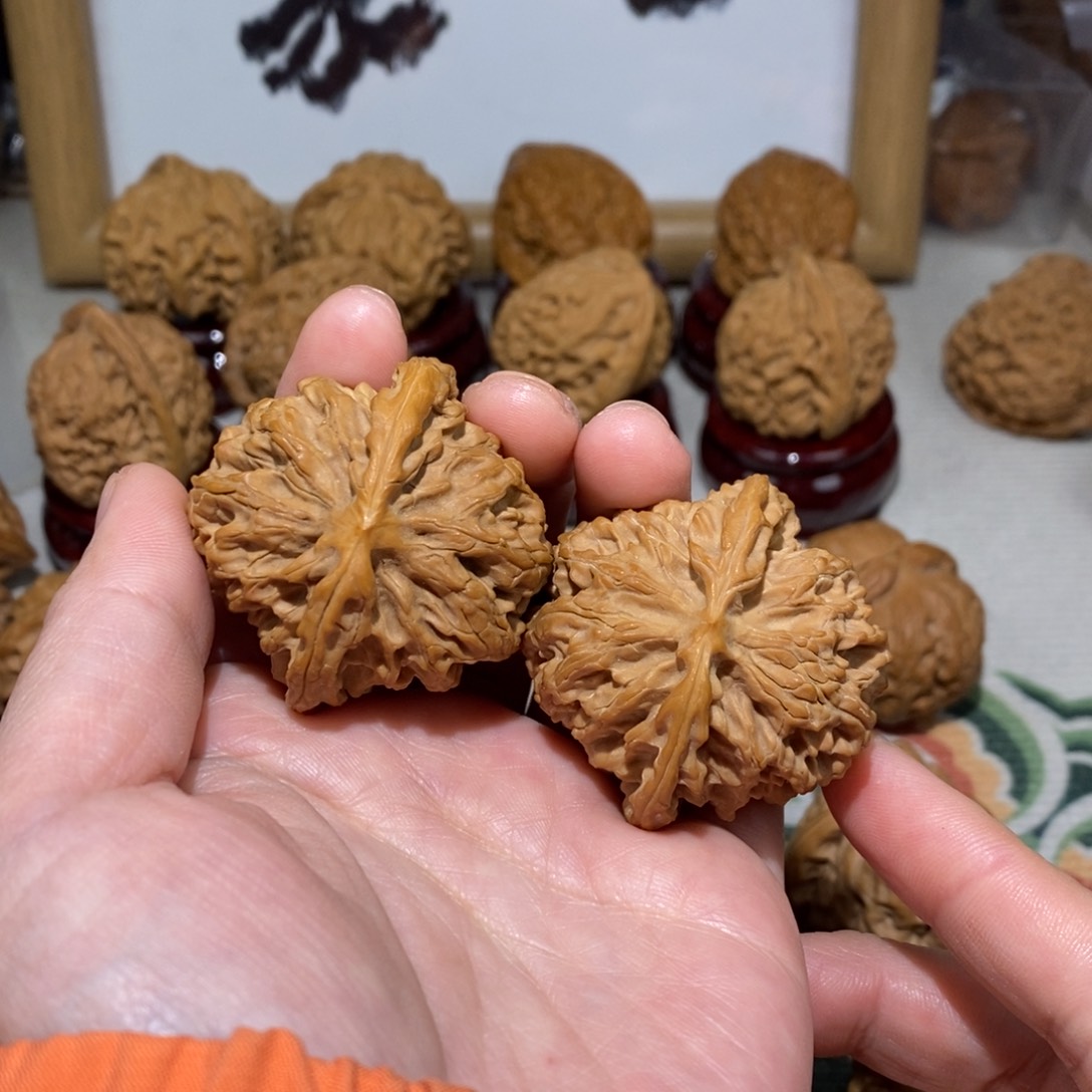 文玩核桃把件42尺苹果园微瑕疵