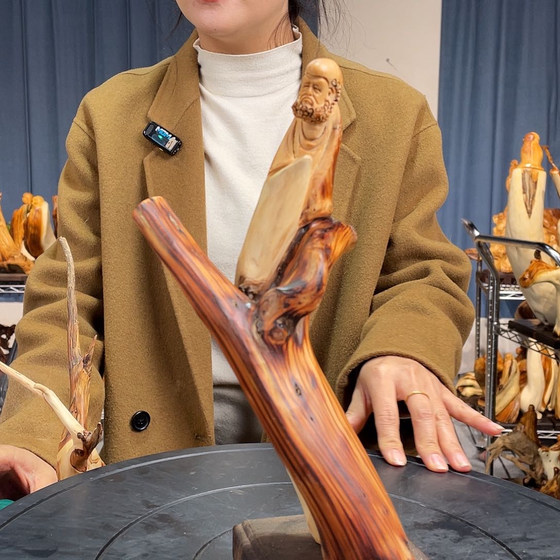 柏木（崖柏）随型艺术根雕