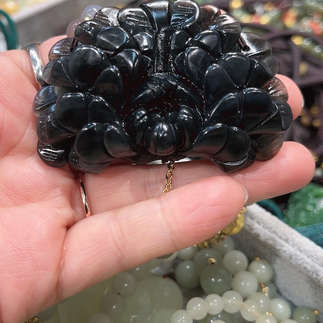 和田玉（糖玉）颈饰未镶嵌