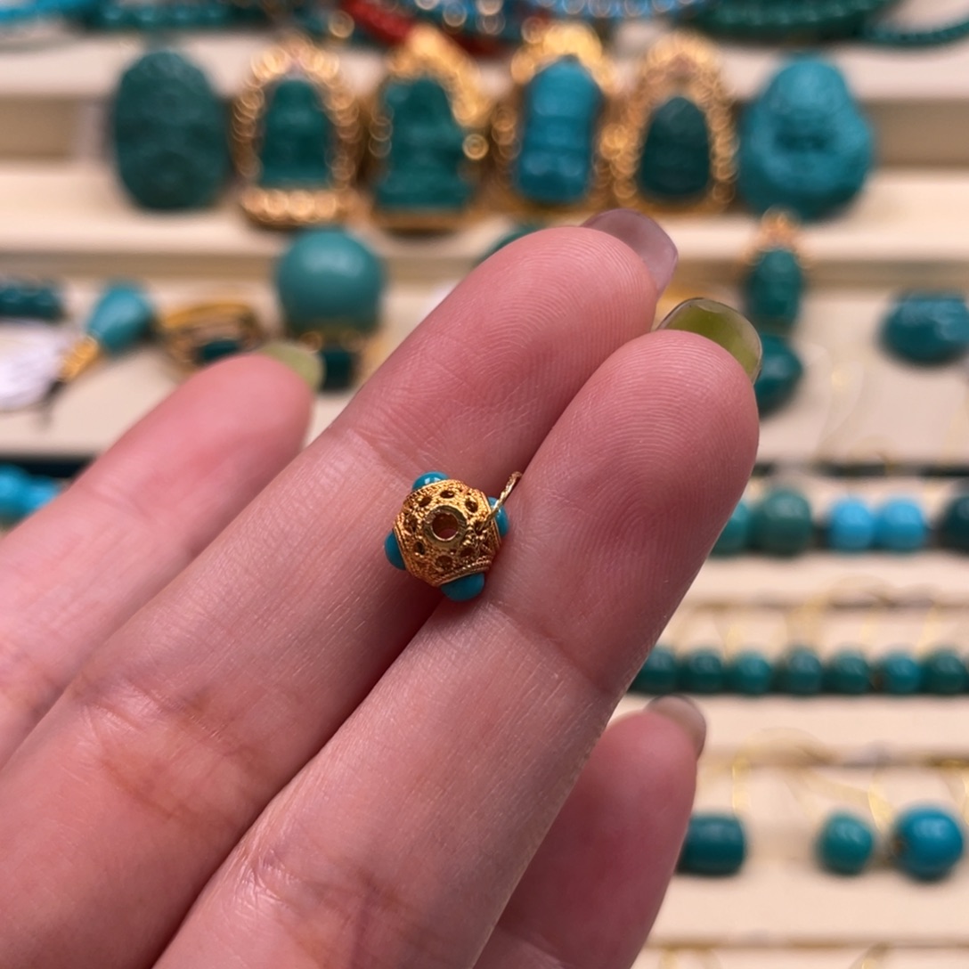 18K金镶嵌绿松石珠宝奇石