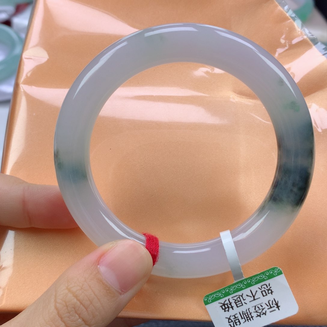 翡翠手镯未镶嵌53.9圆