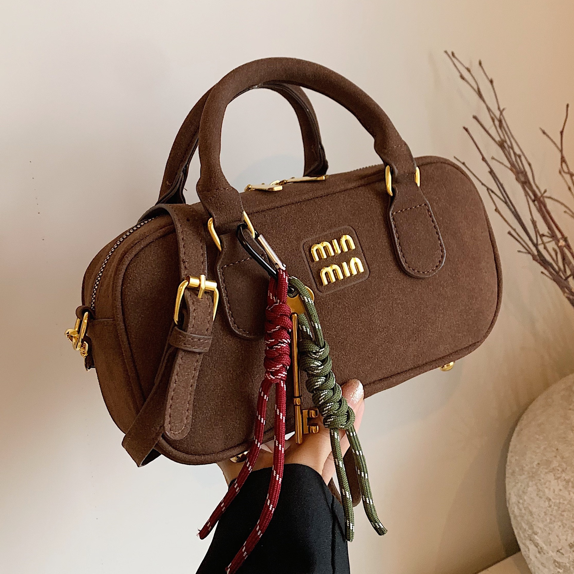 高级感复古波士顿手提枕头包包女秋冬新款百搭时尚斜挎小方包黑色