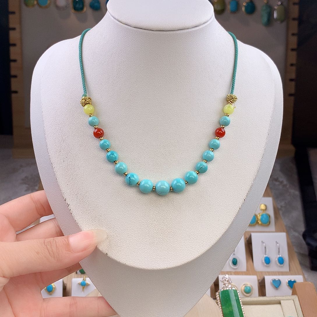 绿松石未镶嵌颈饰