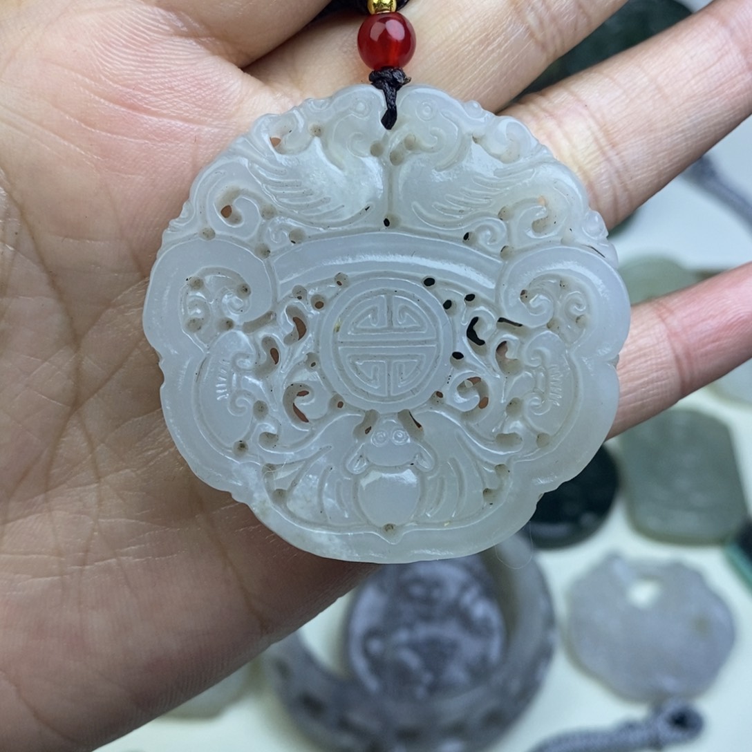 和田玉吊坠未镶嵌