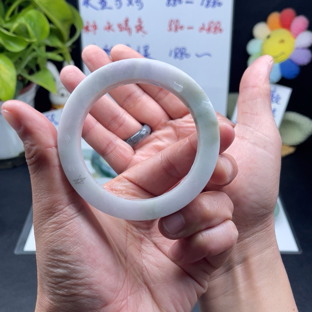 【闪购商品】定制翡翠59-62正圈未镶嵌手镯