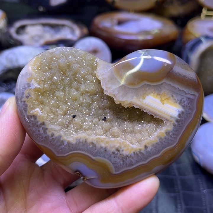 珠宝半成品水晶未镶嵌黄软爱心