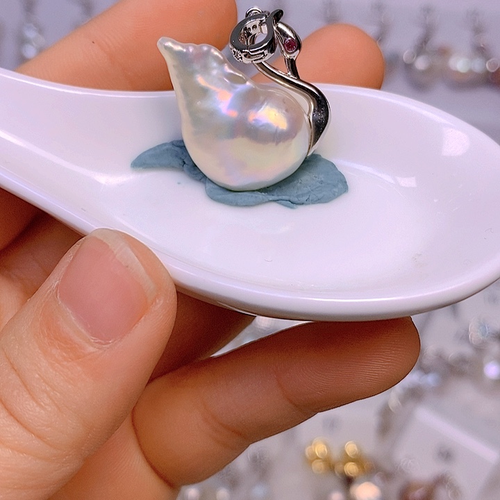 淡水珍珠颈饰合金