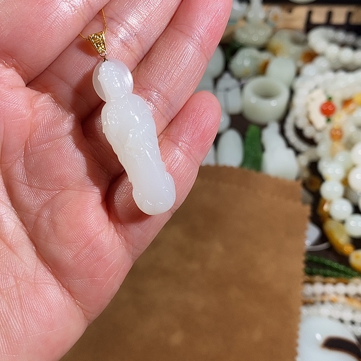 和田玉颈饰未镶嵌口**肉