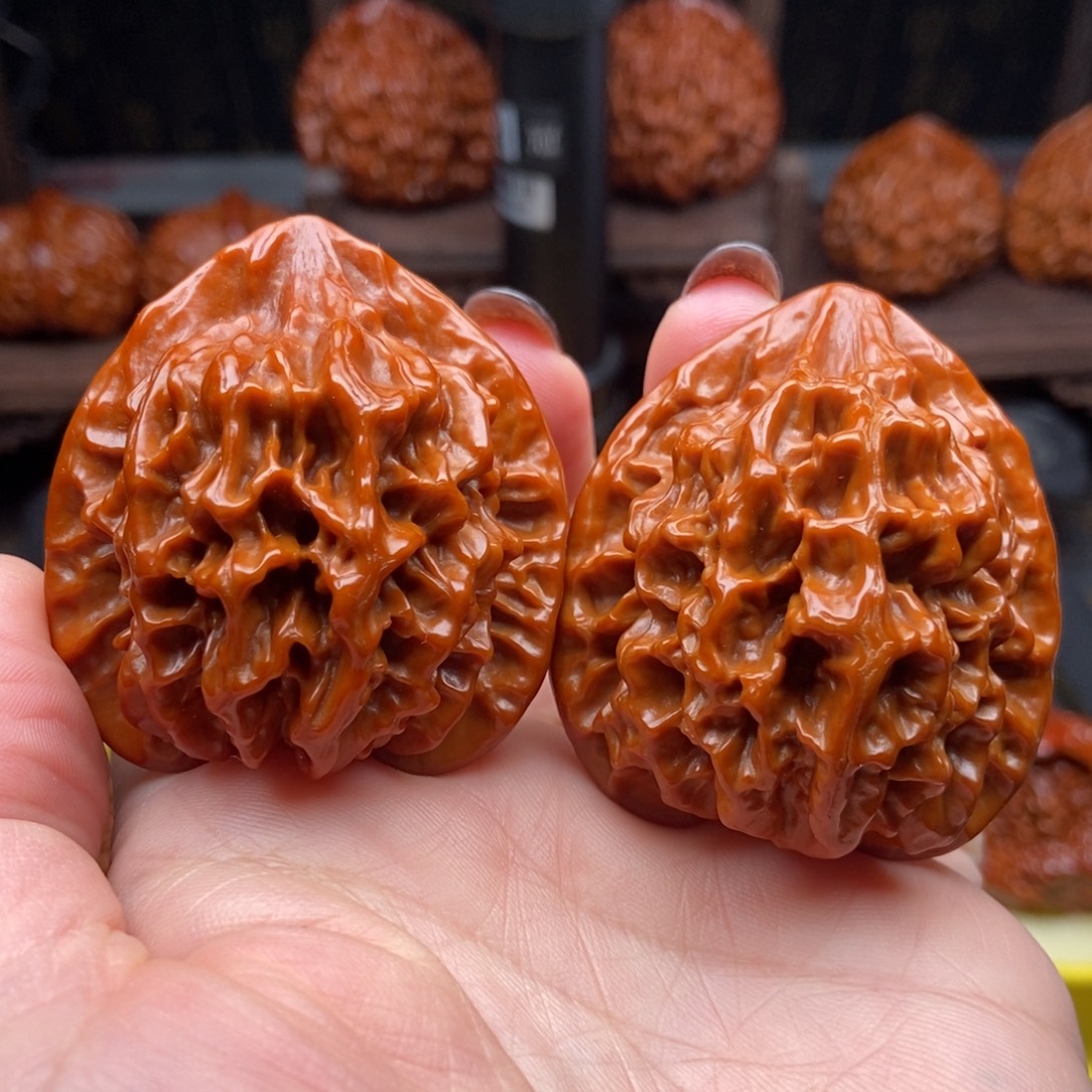 文玩核桃吊坠帝王44尺